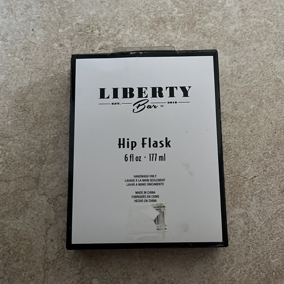 ✨💎💙Blue bling flask 💙💎✨ - Picture 2 of 2